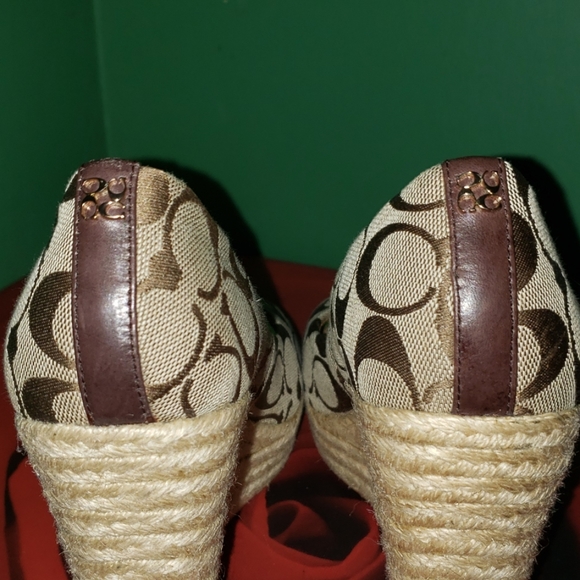 Coach Wedge Heels - Picture 6 of 6